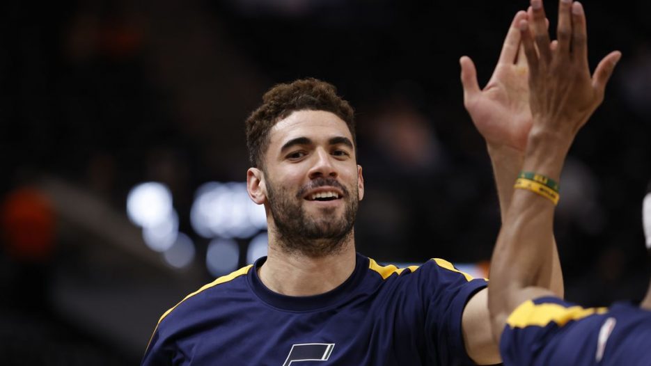 FA FORWARD NIANG COMES TO SIXERS 2 YEARS, 6.7M! Fast Philly