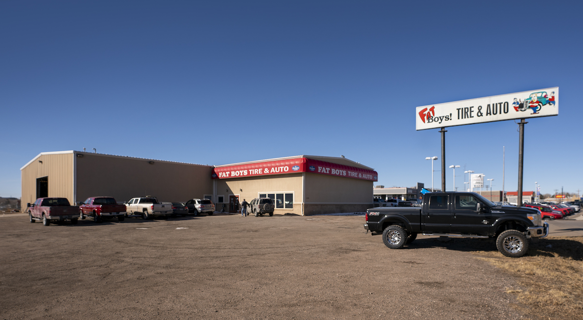 Mechanic In Cheyenne 82001 Tire Shop Oil Change Fat Boys Tire & Auto