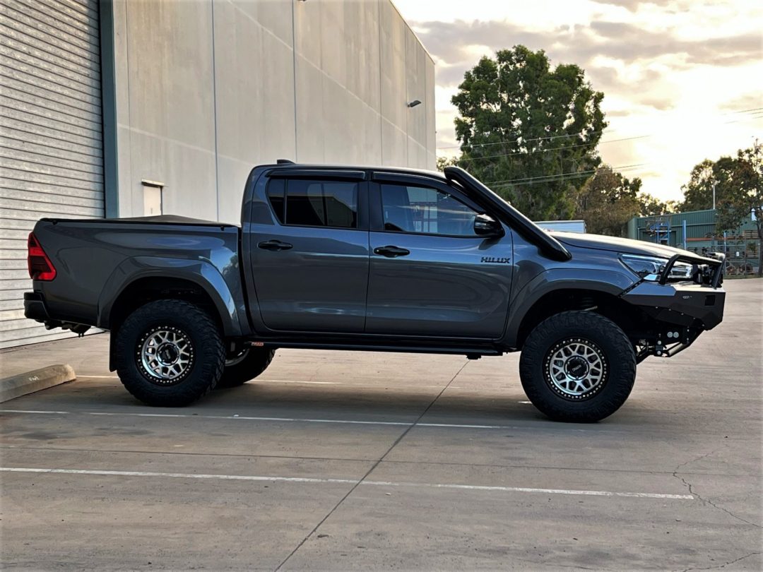 N80/GUN HILUX Short Entry Snorkel Fatz Fabrication