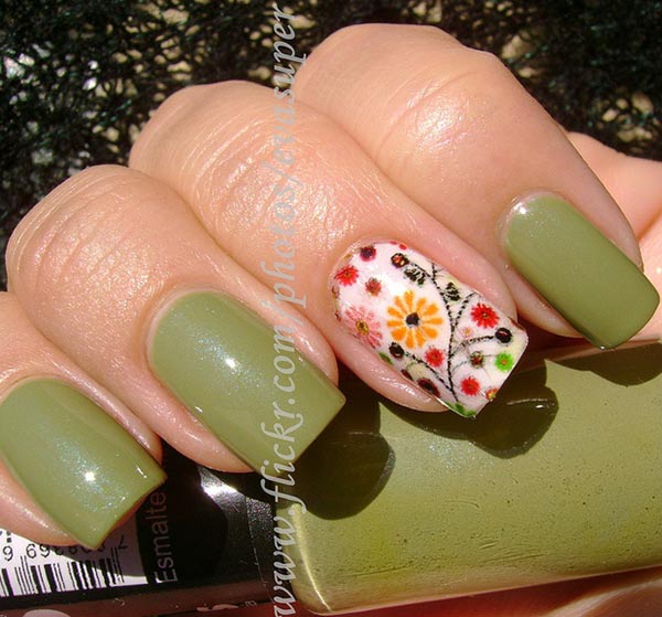 flowers accent green nails Favnails