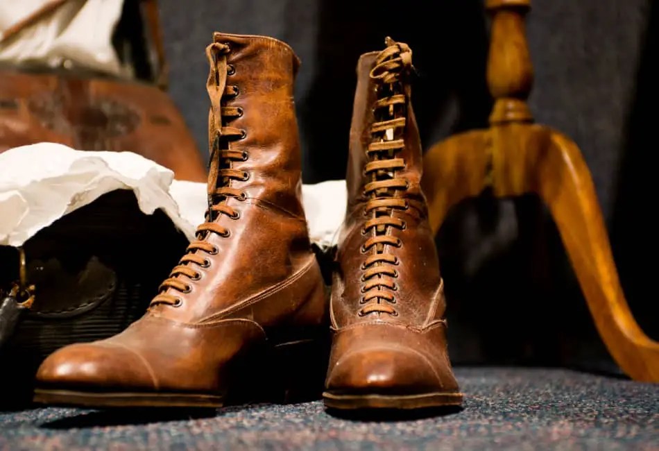 4 Reasons Faux Leather Does Not Patina & How To Patina It FavoredLeather