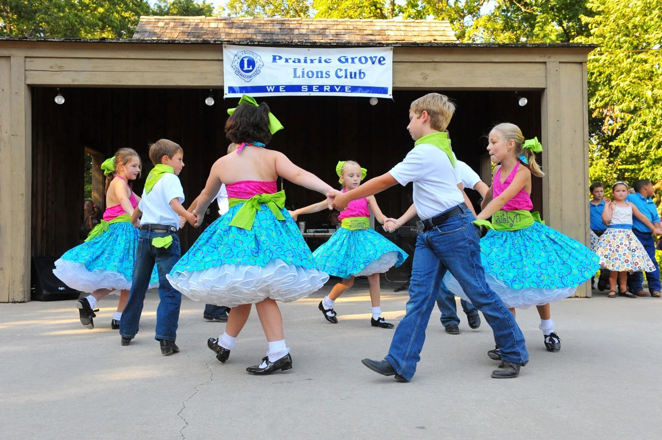 Square dancers keep Labor Day tradition alive in Prairie Grove