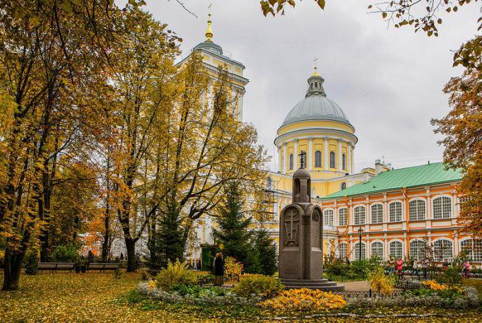 СвятоТроицкая АлександроНевская лавра история, описание и часы работы