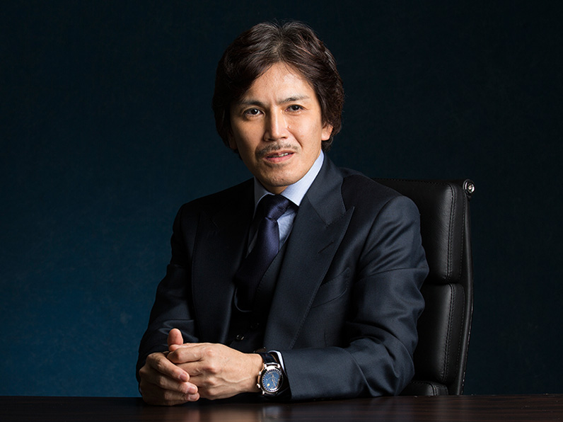 ドクター広比利次のプロフィール紹介 Dr.ヒロヒの顔面骨形成術