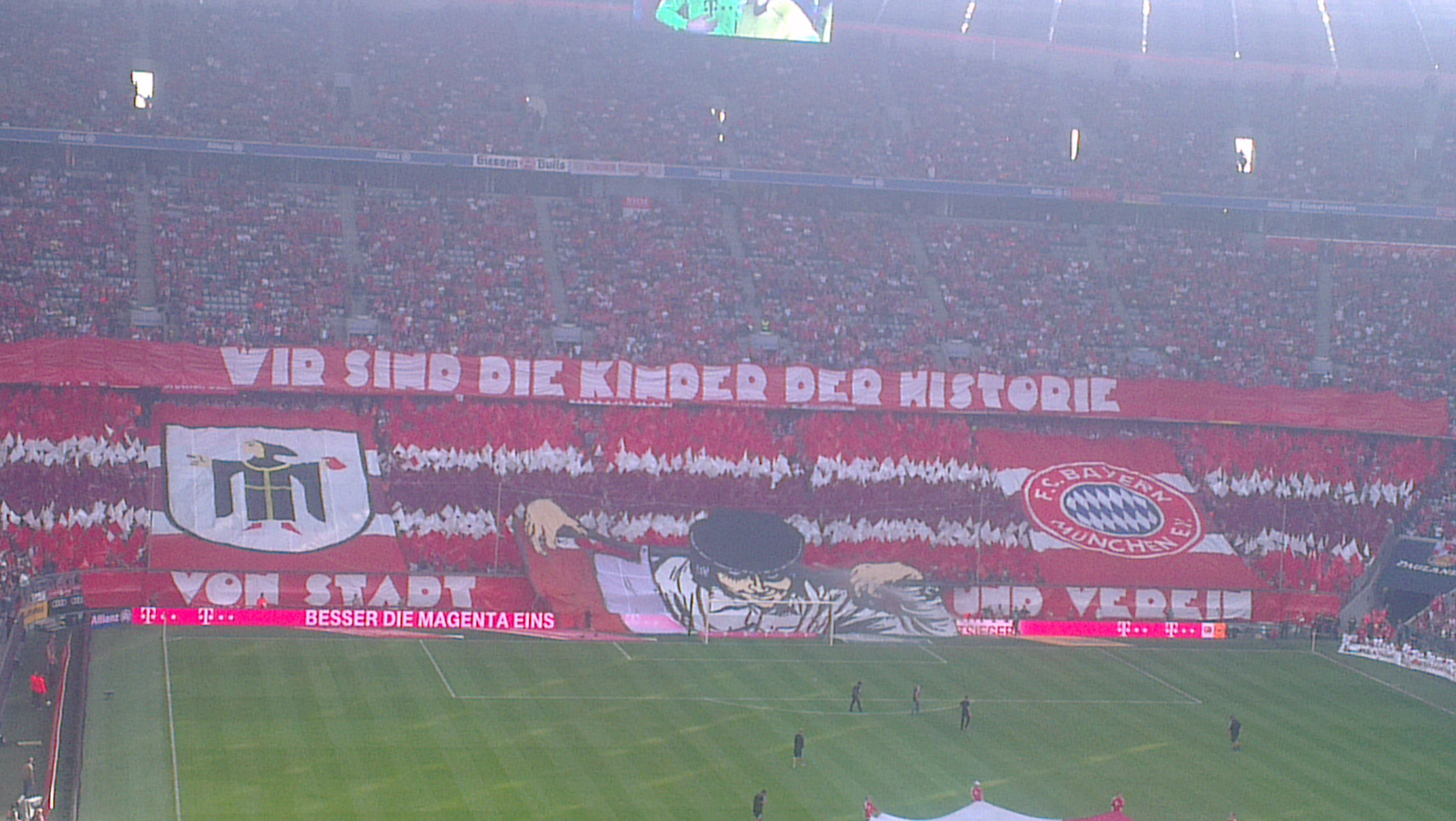 Heimspiele gegen den 1. FC Köln Choreografien der Südkurve FC