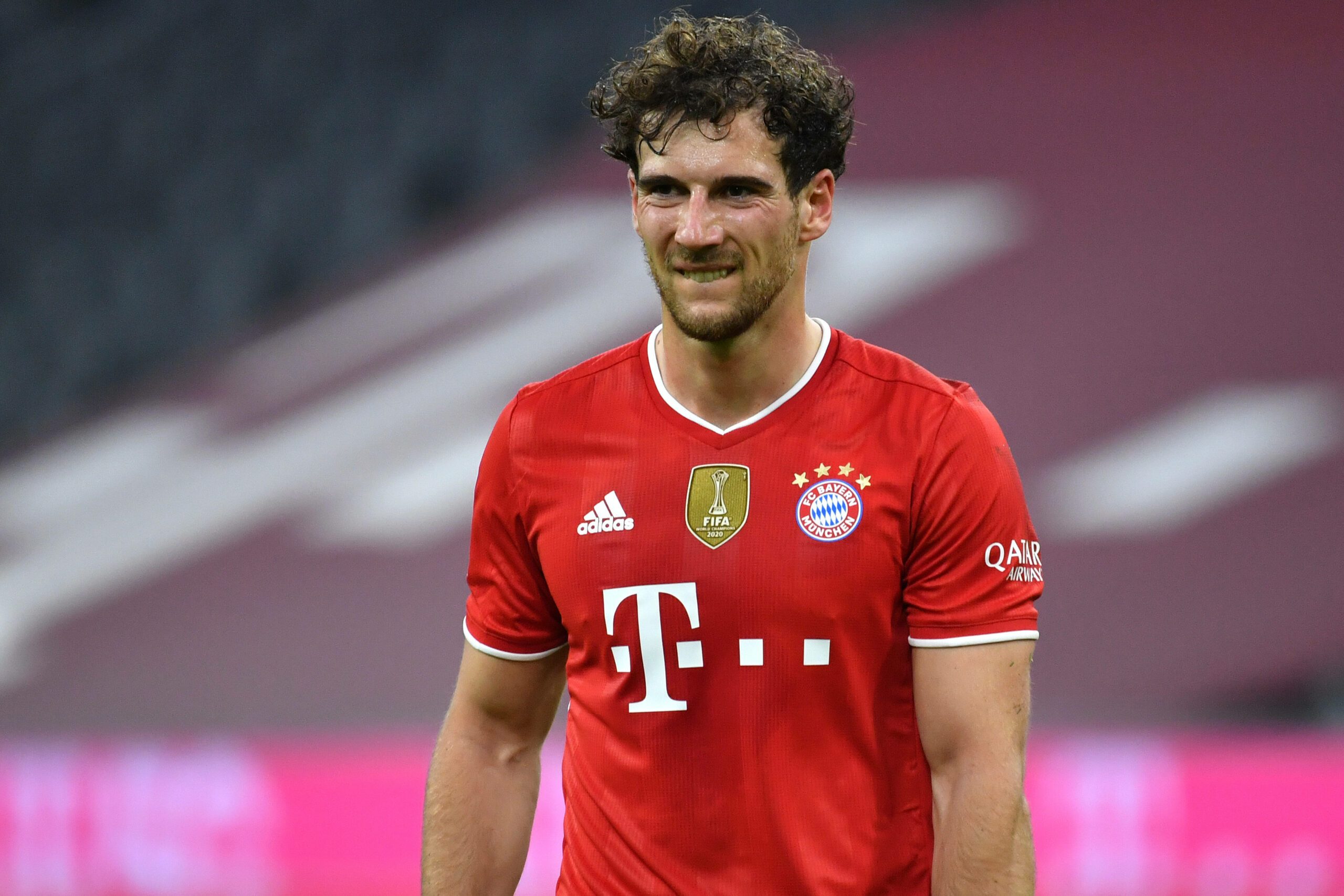 Enthüllt Die Bayern müssen das GoretzkaGehalt verdoppeln um diesen zu