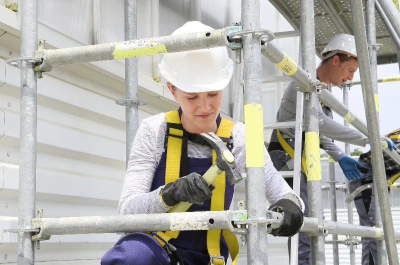 Scaffolding Safety When and Why Fall Protection Is Required
