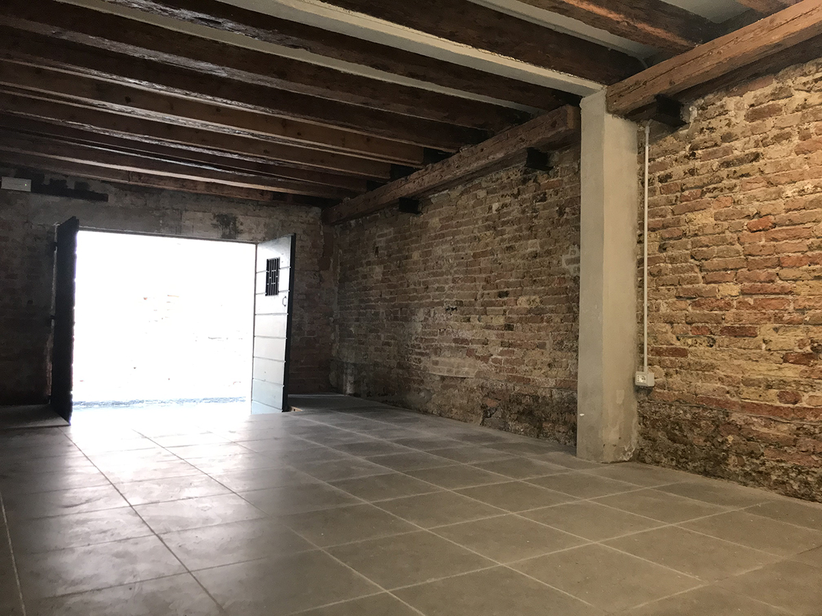 Warehouse Conversion Exhibition Space Venice FD Architettura