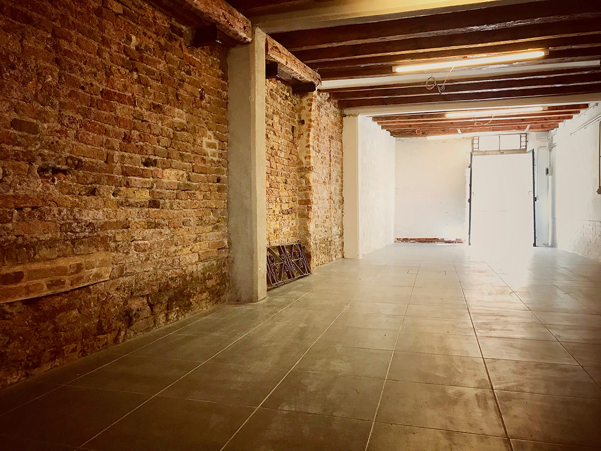 Warehouse Conversion Exhibition Space Venice FD Architettura