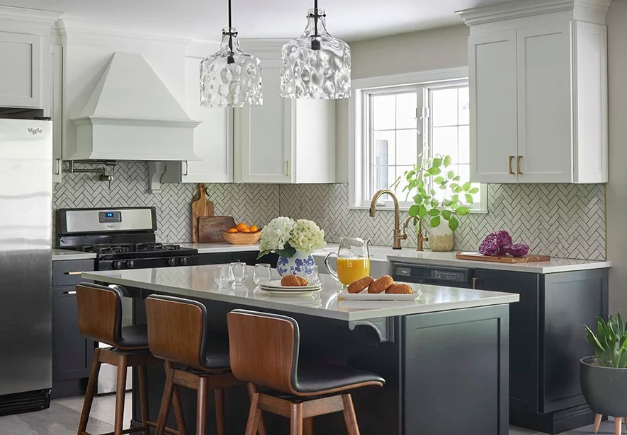 Chic B&W Kitchen FD Kitchen & Bath