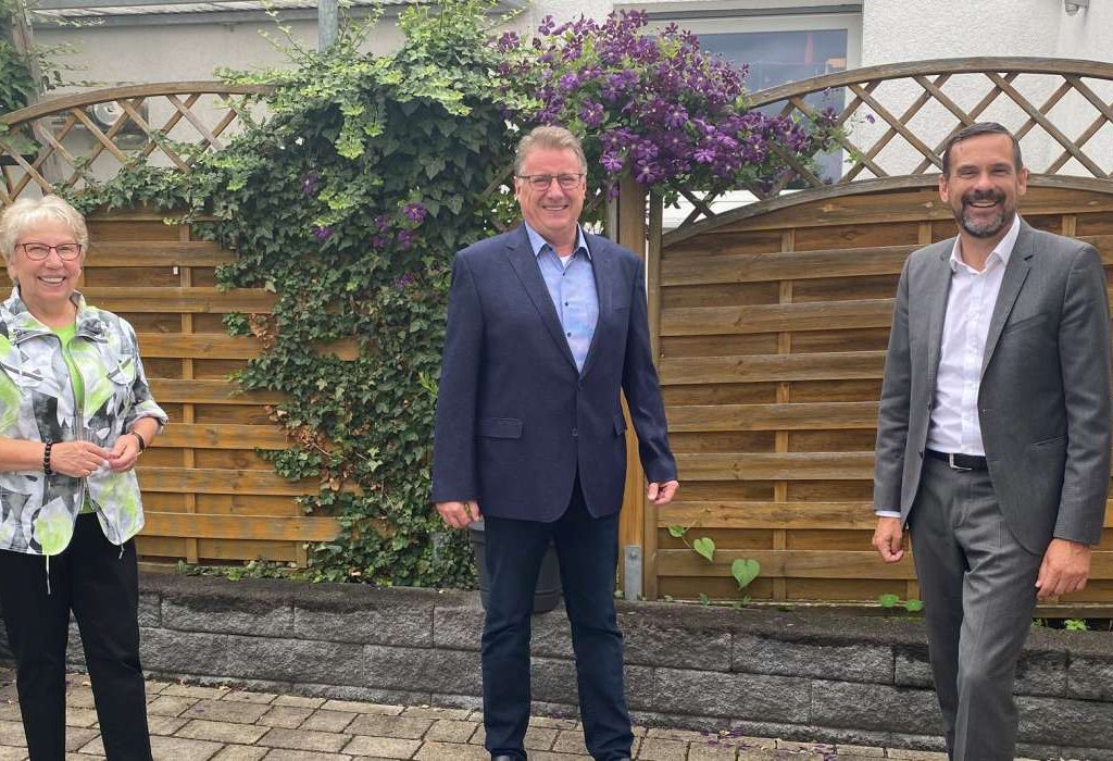 FDP Steinbach gratuliert Walter Schütz zum 60. Geburtstag FDP