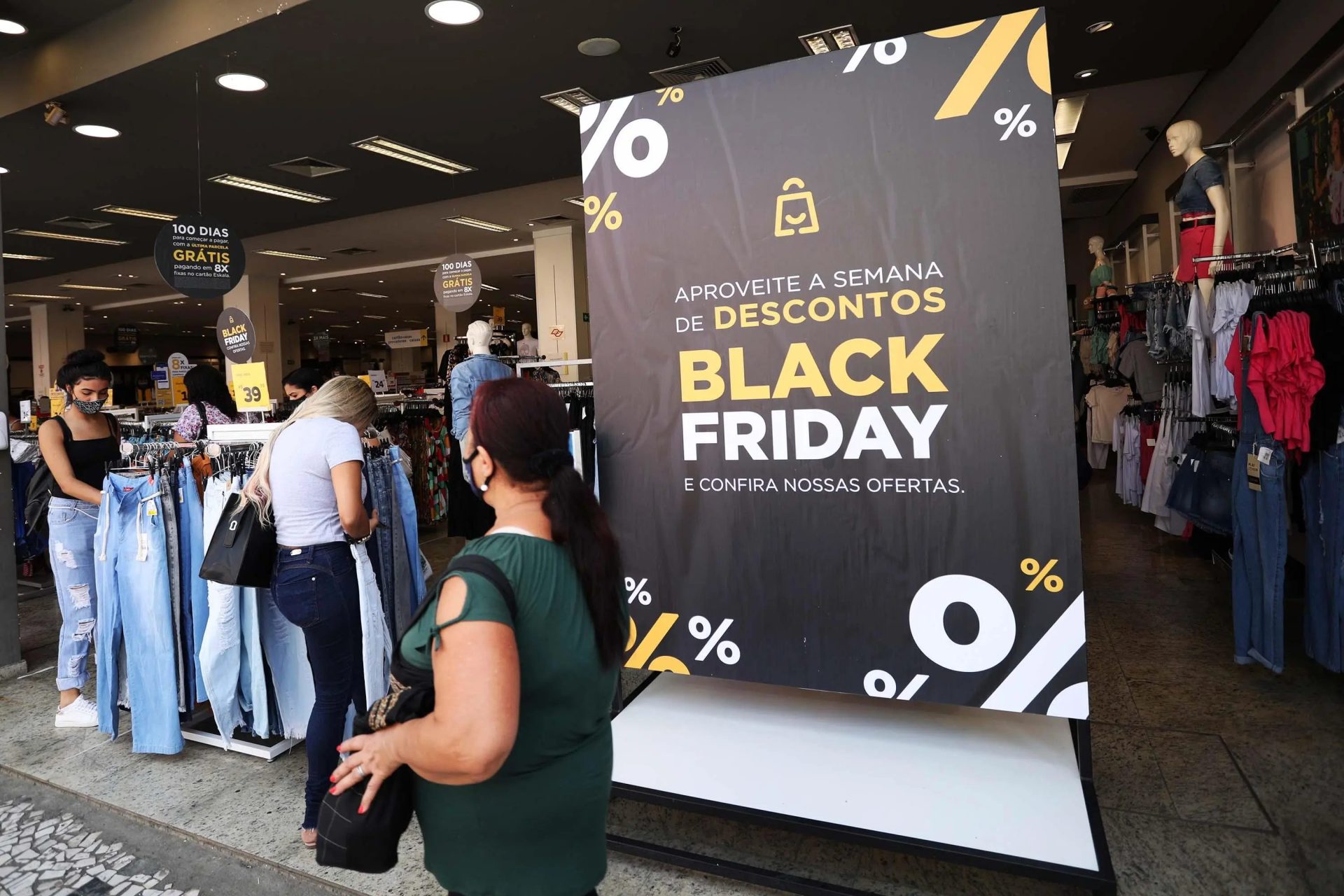 black friday 2026 brasil Empresas lan&ccedil;am Black Friday no come&ccedil;o do m&ecirc;s e confundem clientes