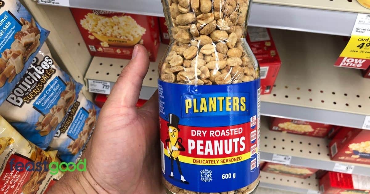 Are Nuts Good or Bad for Bodybuilding? (Pros & Cons)