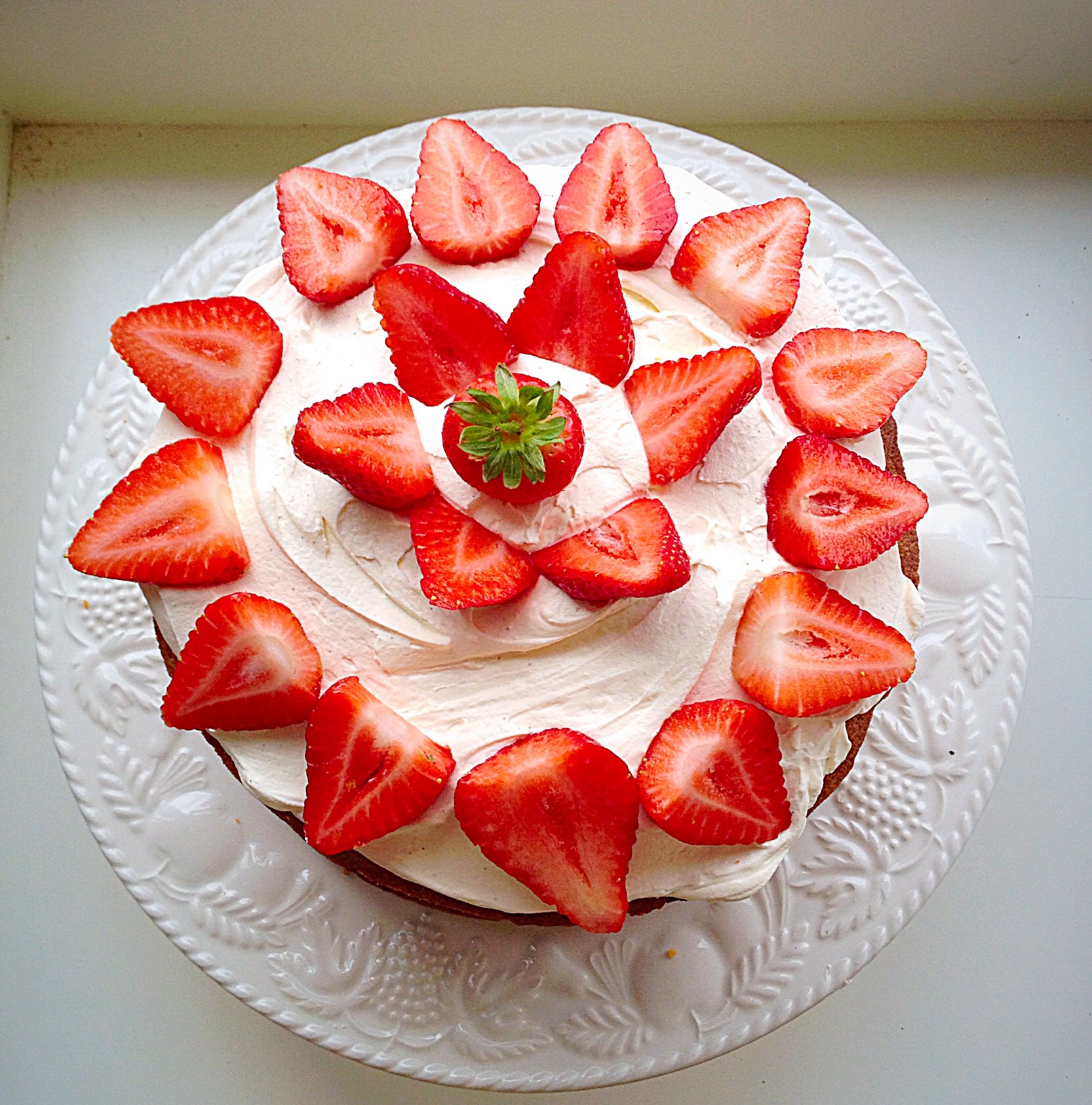 Strawberries And Cream Cake! Feasting Is Fun