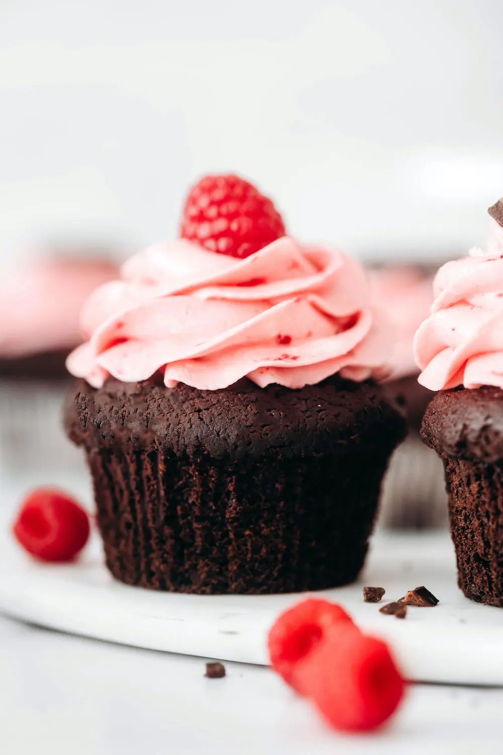 Raspberry Dark Chocolate Cupcakes (vegan + paleo) Feasting on Fruit