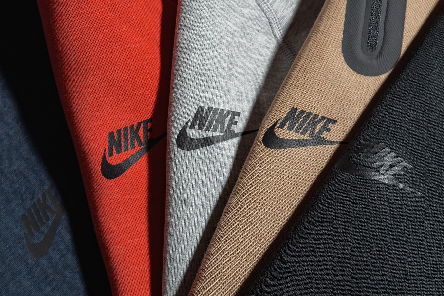 New Nike Tech Fleece – Feature