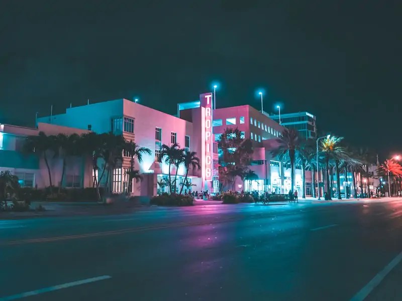 Estos son los negocios que podrán volver a operar en MiamiDade tras la