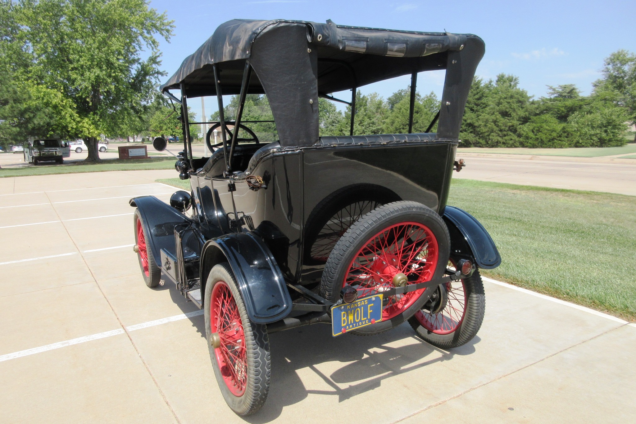 21T29 F & E Collector Auto Auction