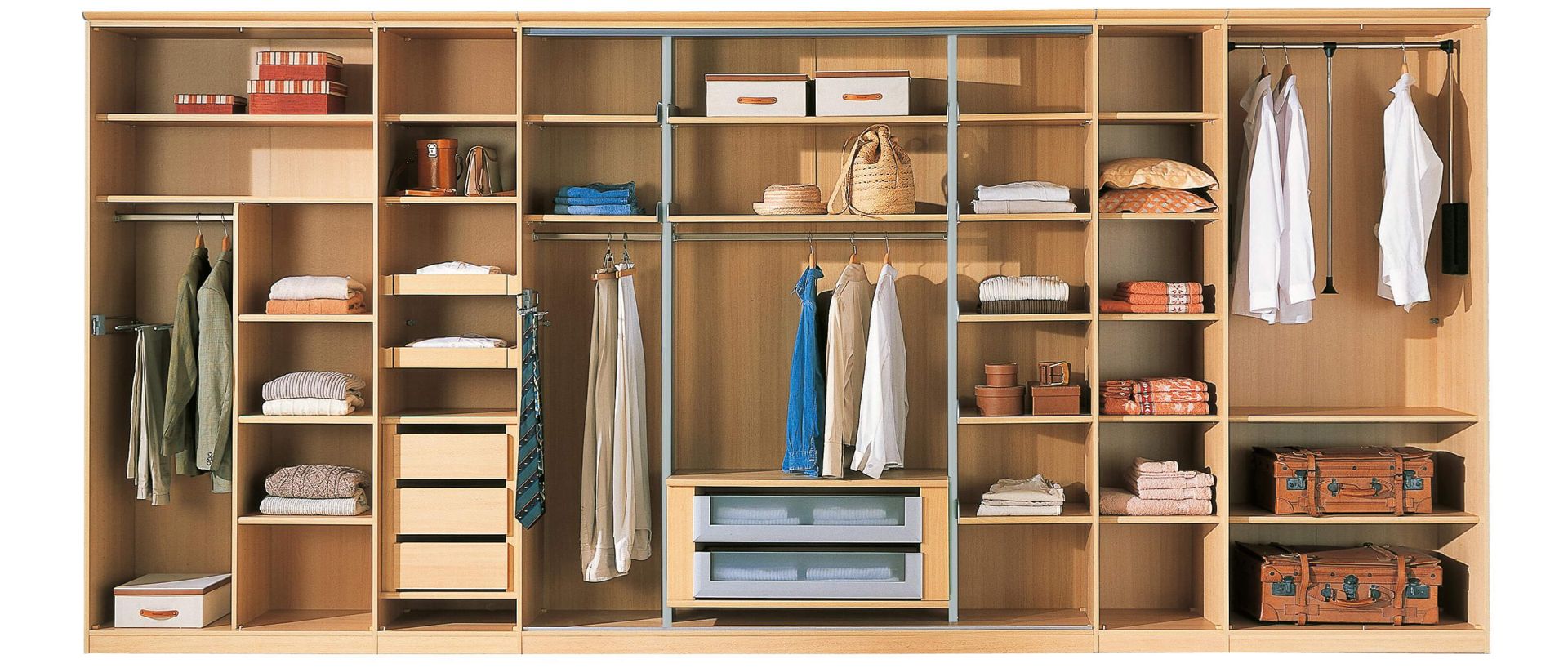 Assembling wardrobe closets ⭐ Hire a furniture assembler to install