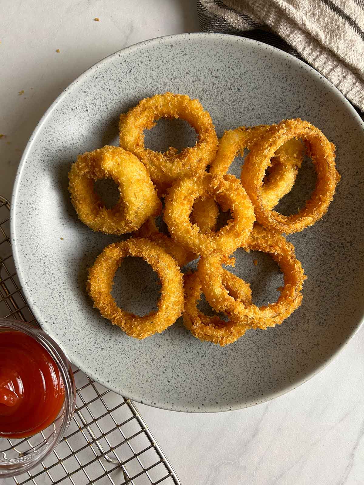 Copycat A&W Onion Rings (Extra Crispy)