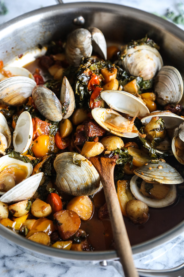 Easy Spanish Clams with Sausage Story Telling Co