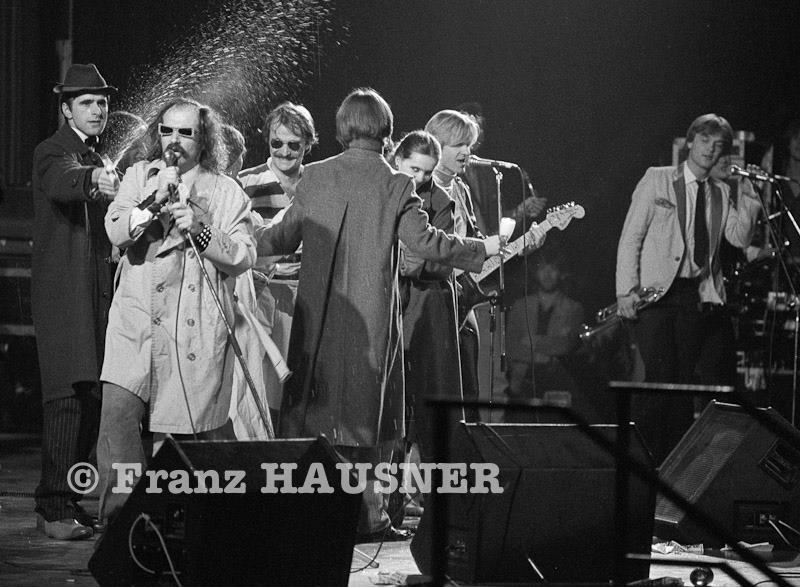 Peter Vieweger Musician, Producer and Composer Feegee Production