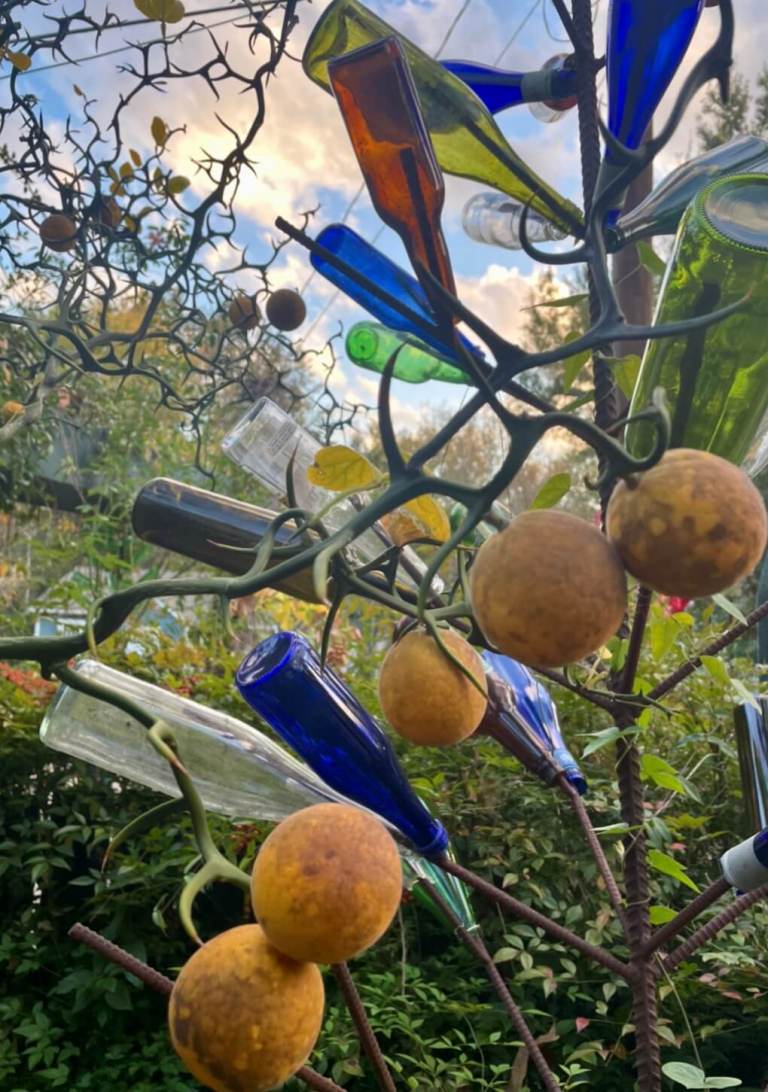 Bottle Trees and Glass Art in Felder’s Garden Felder Rushing's Blog