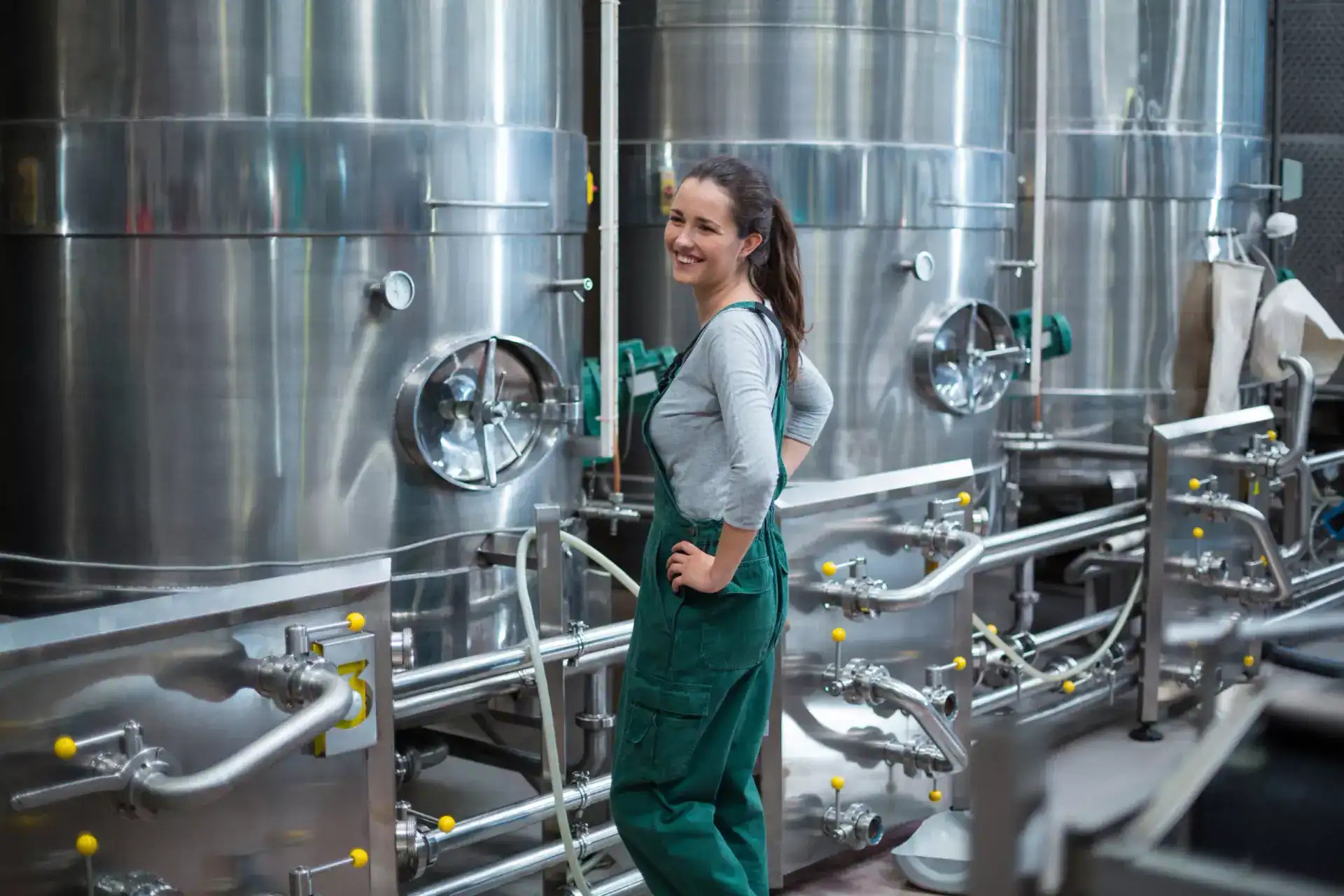 Top 10 Vodka Distilling Trends Transforming the Industry feləne