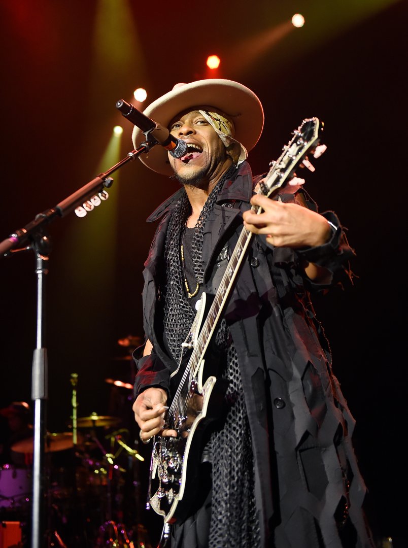 D'Angelo Family Speaks Out After His Death Femanin