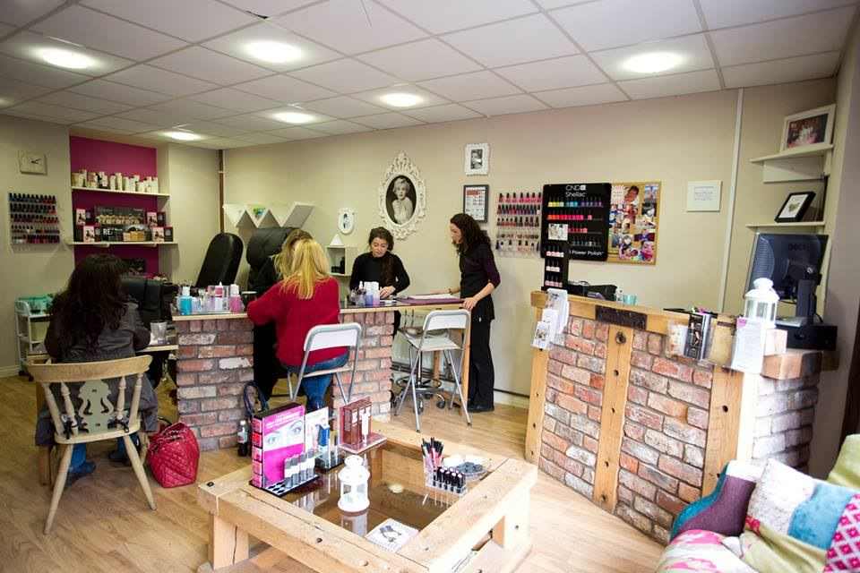 Gallery Feminine Touch Salon (mt) Nails, Beauty, Tanning and