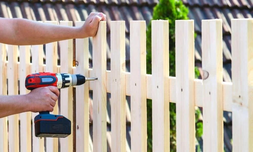 Fence Etiquette 101 The Unwritten Rules of Fence Building