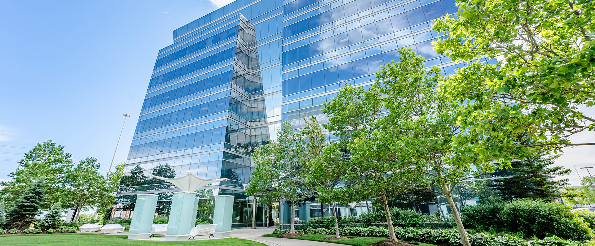 22652275 Upper Middle Road East Fengate