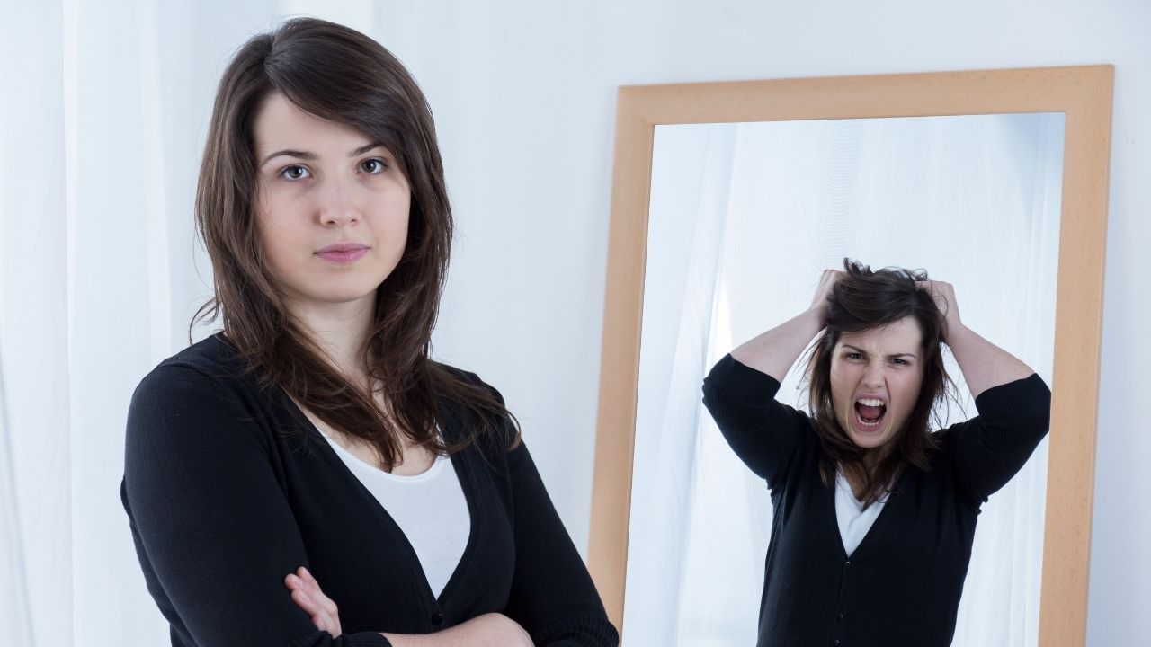 Why Should Mirrors Be Covered At Night (Myth Or Reality!)