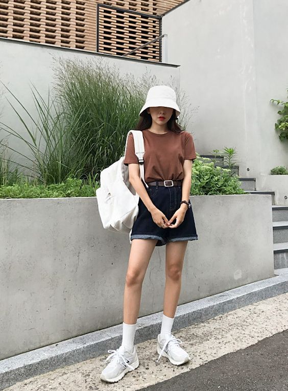 How to Style Bucket Hat For The Best Summer Outfit