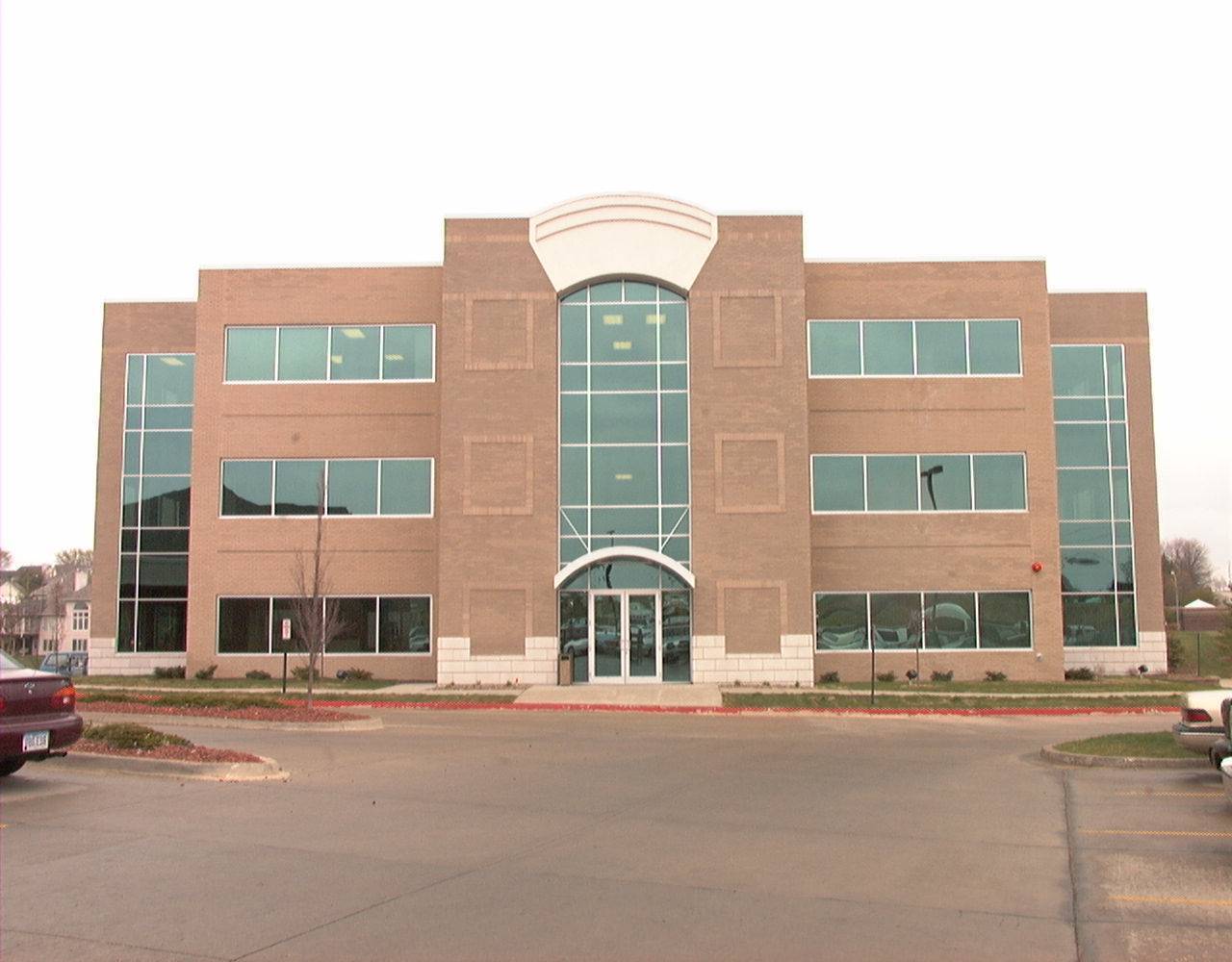 Lake Pointe (Fivemon) 13375 University Avenue, Suite 101, Clive, IA