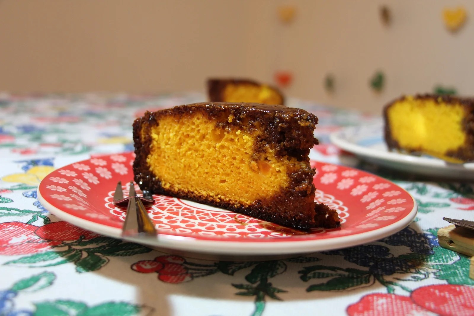 Bolo de cenoura com cobertura de ganache funcional Fernanda Scheer