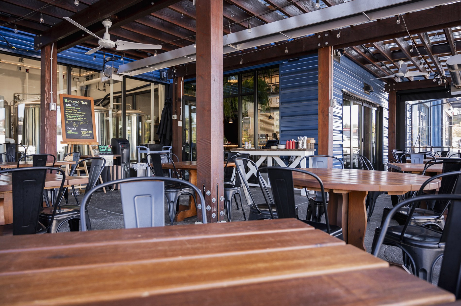 Fern + Cedar Brewery & Restaurant, Qualicum Beach