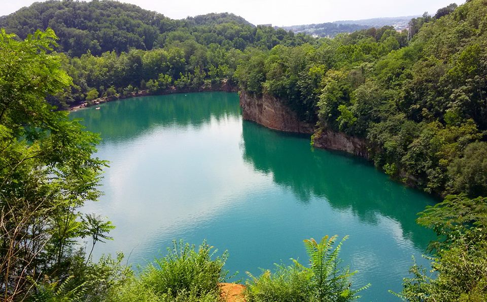 Fort Dickerson’s Civil War Earthen Fort and Turquoise Quarry Fernweh