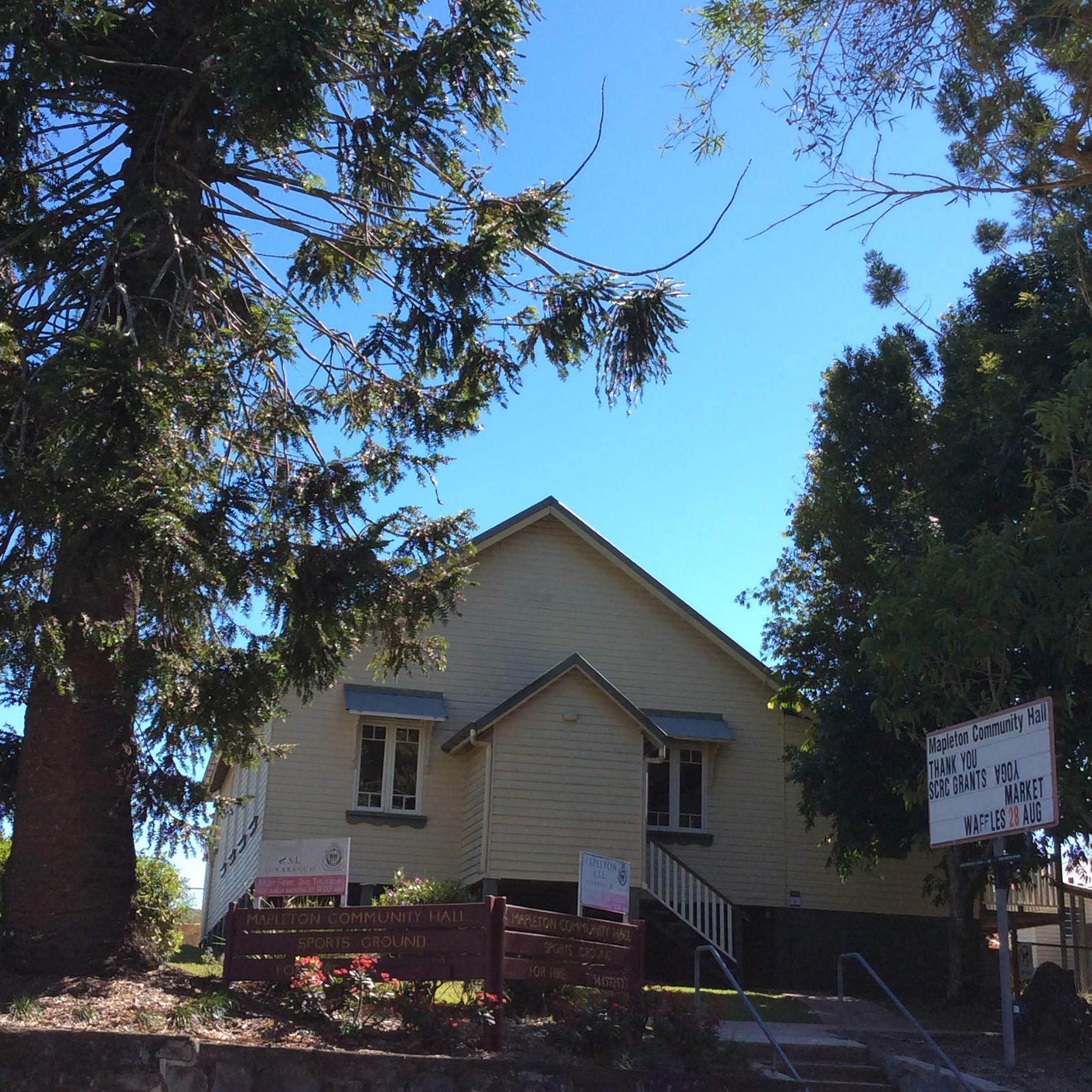 MAPLETON, 31 OCTOBER 2021 Festival of Small Halls