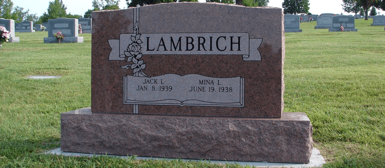 Festus Crystal Monument