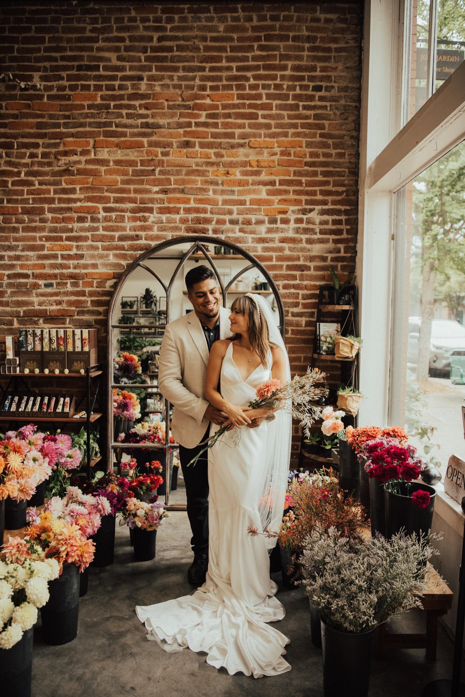 Chattanooga TN Flower Shop Elopement — SB PHotographs