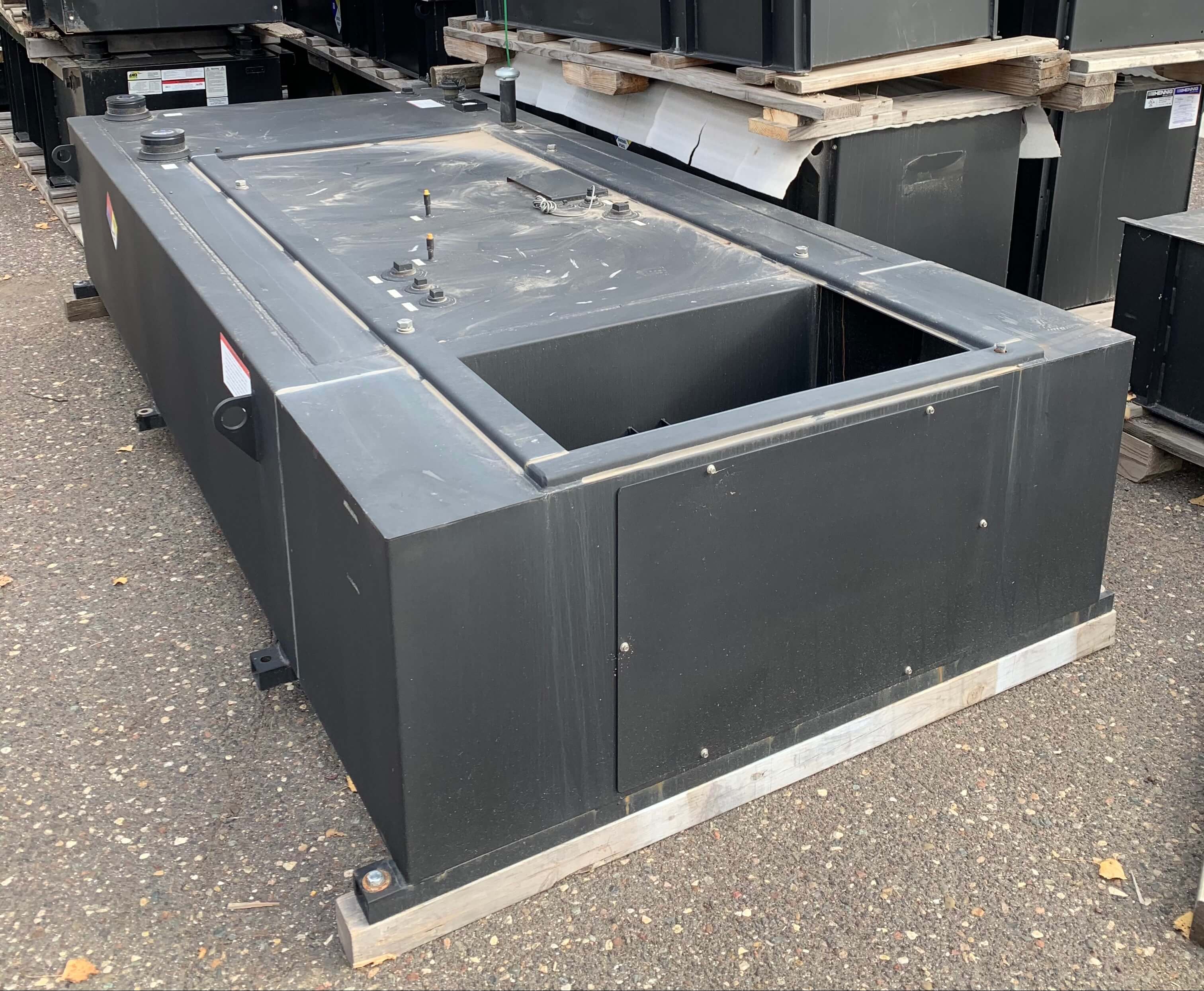 New 683 Gallon Hennig Dual Wall Diesel Subbase Generator Fuel Tank P