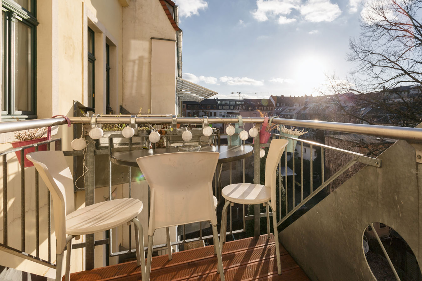 Ruhige Wohnung mit Balkon direkt am Szeneviertel in Dresden Fewo