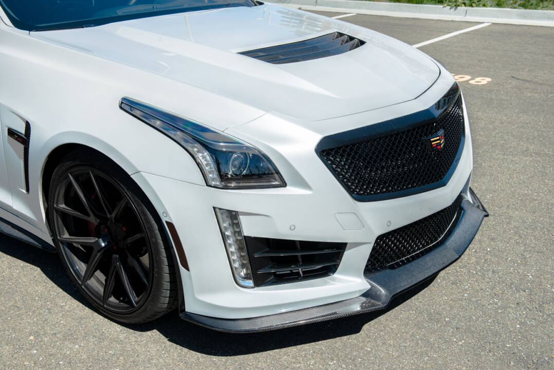 EOS 20162019 Cadillac CTSV Carbon Fiber Front Splitter & Side Skirts