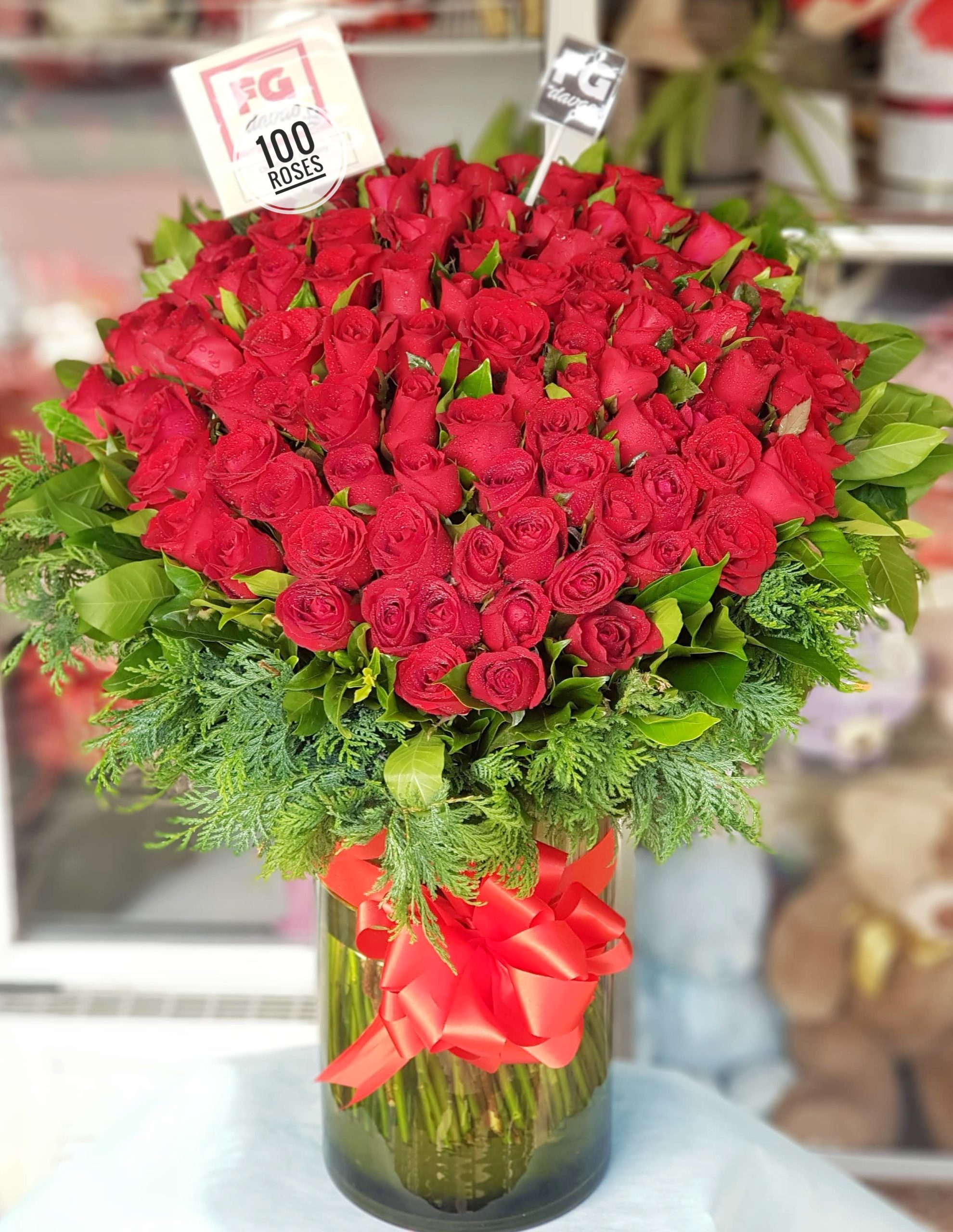 100 Love Roses in A Vase FG Davao Flowers Gifts Delivery