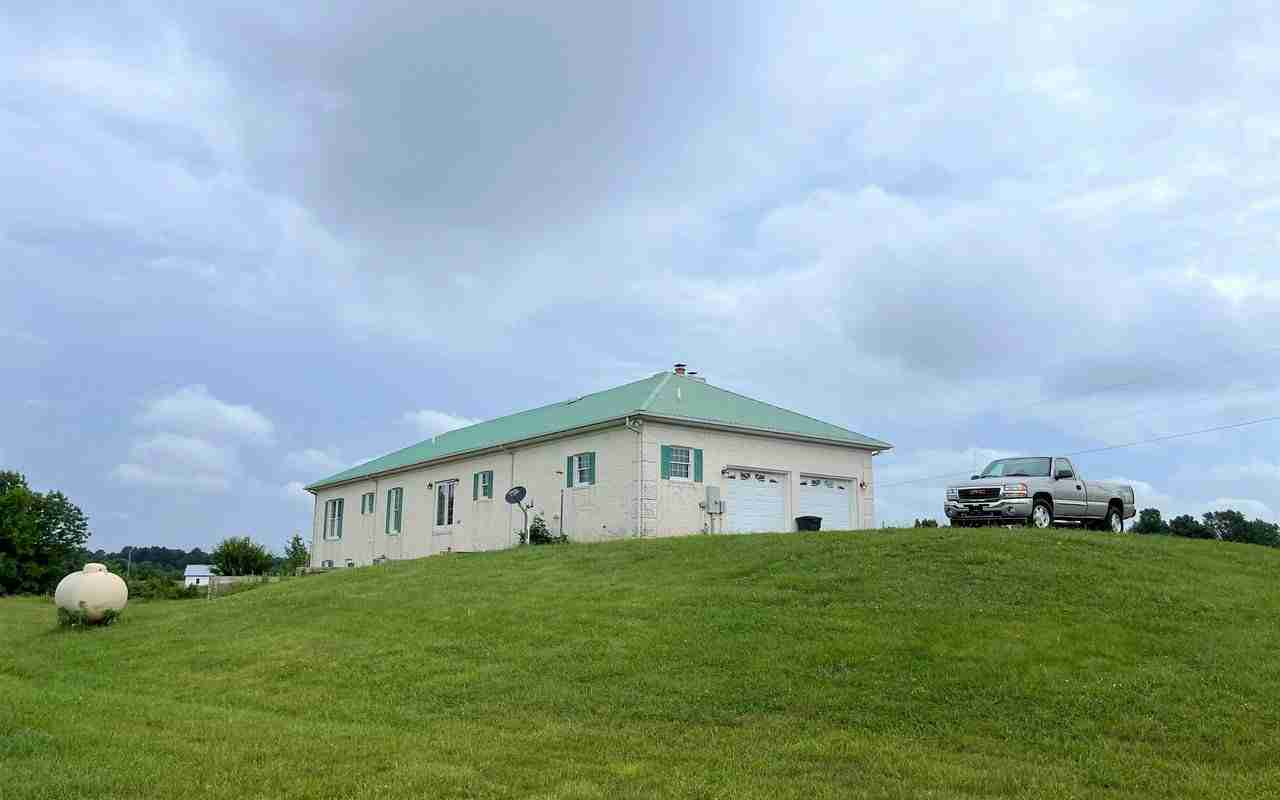 783 Lawerence Hayes Road, Caneyville KY 42721 FHRA, Inc. Real Estate