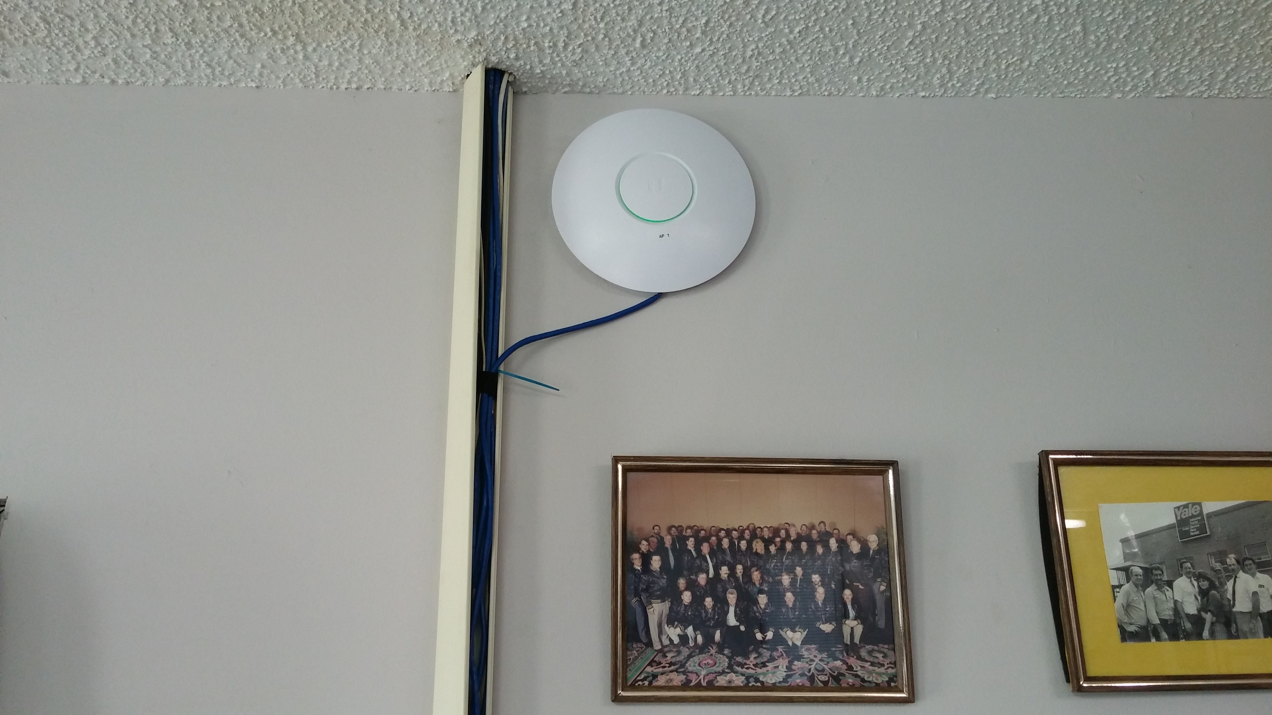 UAP LR Ubiquiti Wireless Access Point Warehouse wireless network