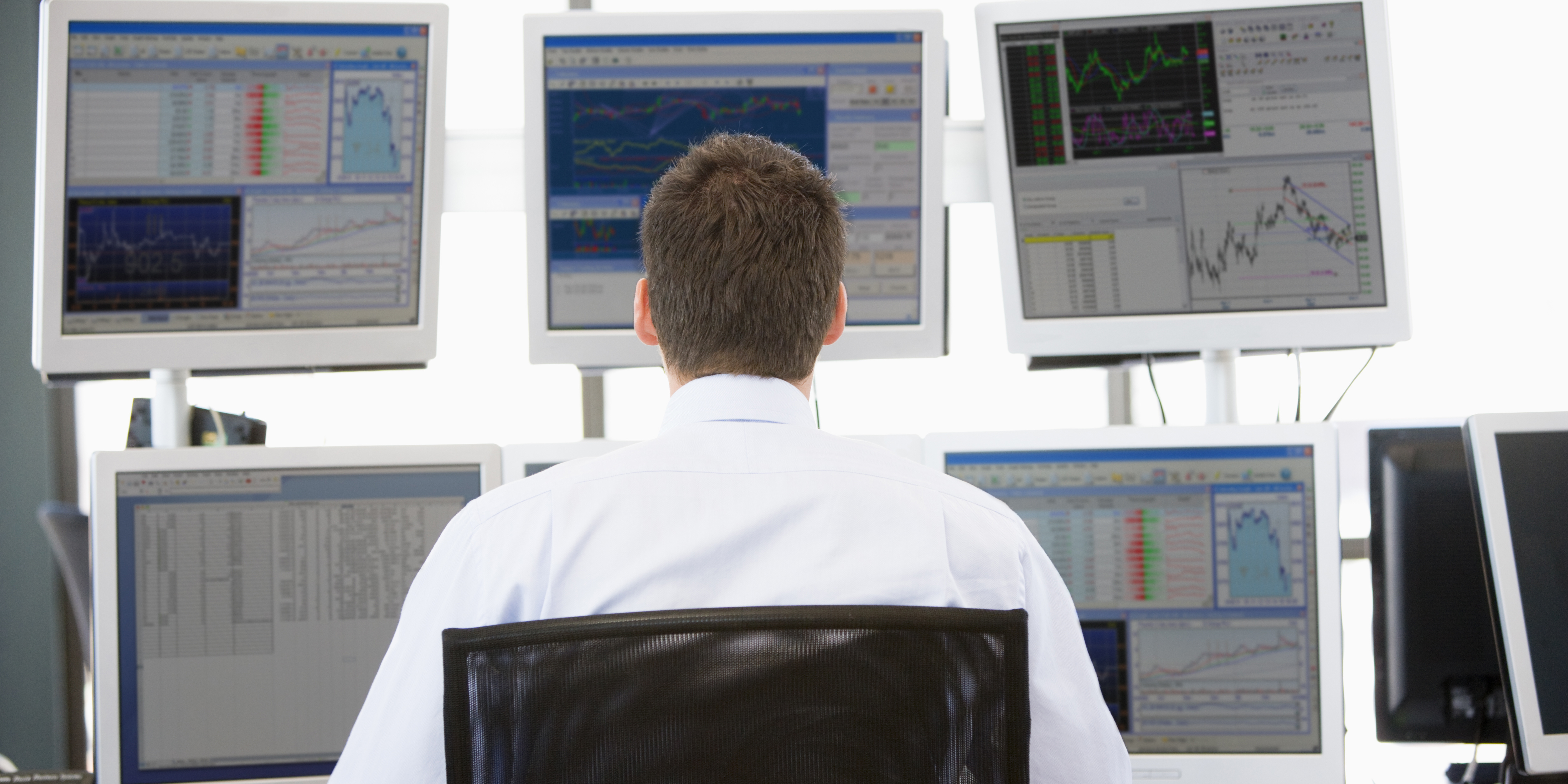 When Microseconds Equate to Millions of Dollars Latency And Optical