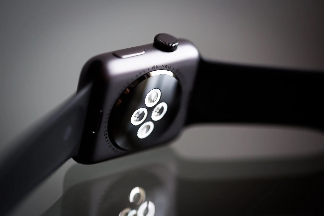 Is Buying a Used Apple Watch Series 3 in 2023 Worth It? FictionTalk