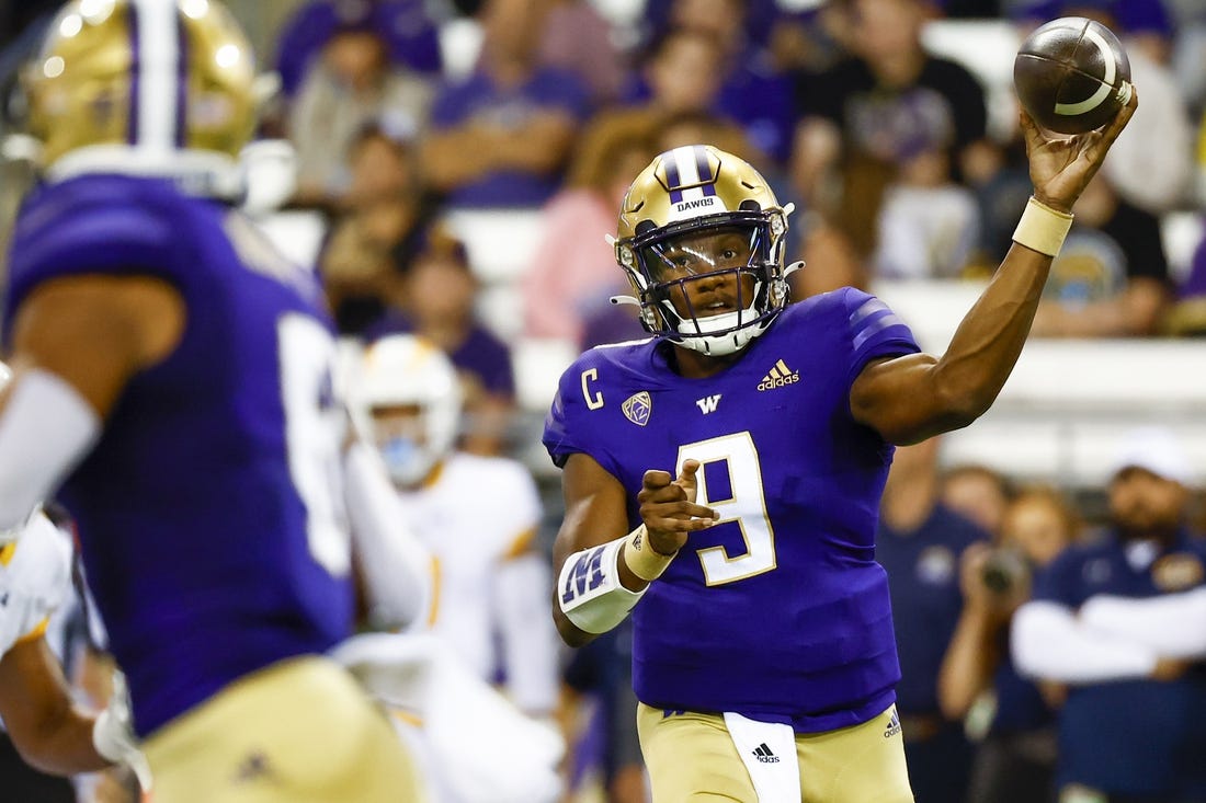 Michael Penix Jr. tosses 4 TD passes as Washington routs Kent State